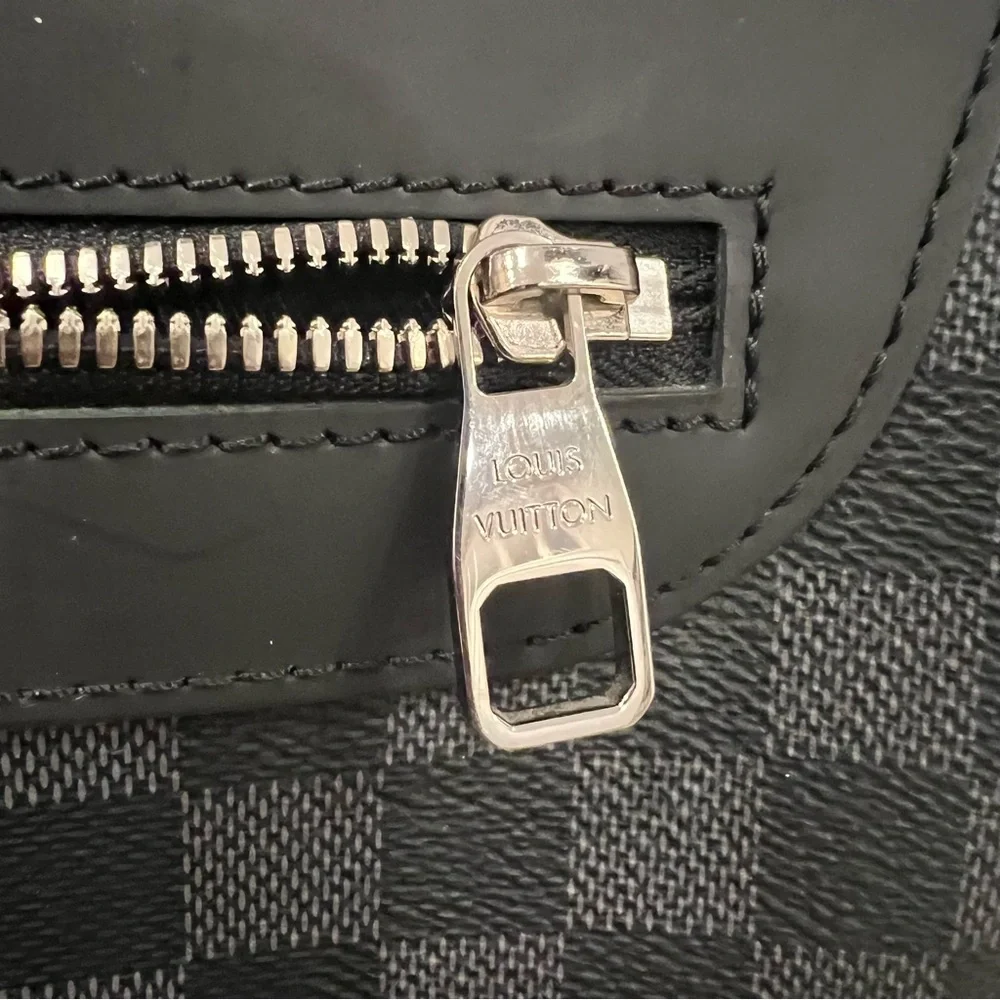 LOUIS VUITTON Damier Cobalt Porte-Documents Jour